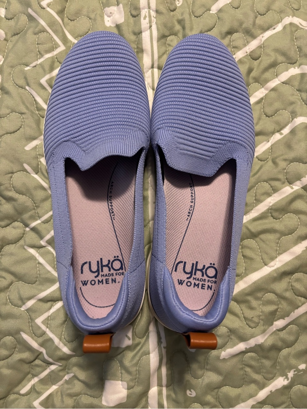 Ryka LIKE NEW Women's Slip-On Knit Flats in purple